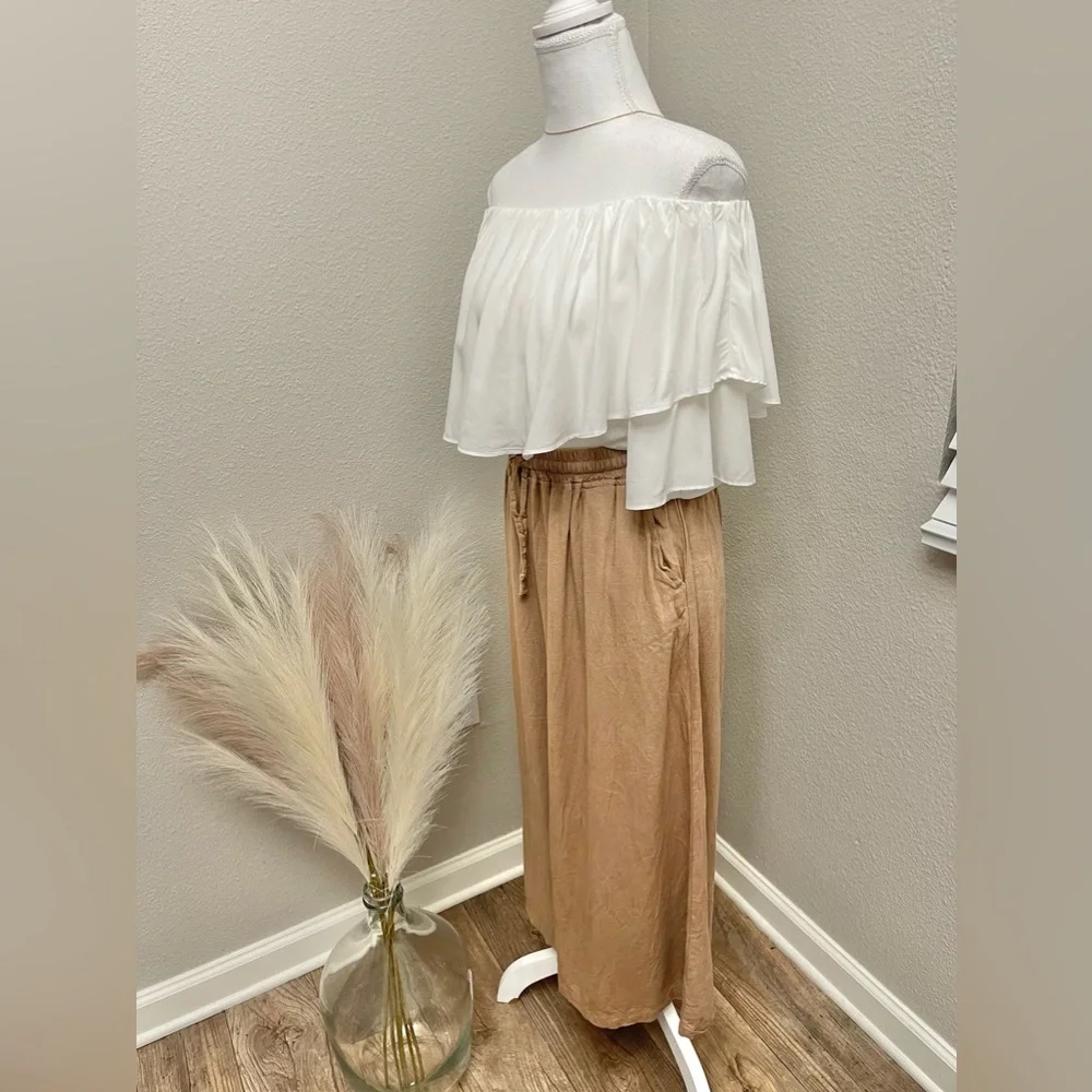 New - White Ruffle Off Shoulder Top - Picture 2 of 9